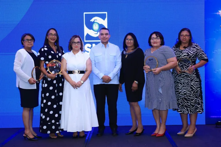 Sns premia al personal de apoyo diagnóstico