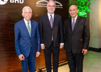 Bibliófilos y banco bhd lanzan tres libros fundamentales de historia dominicana