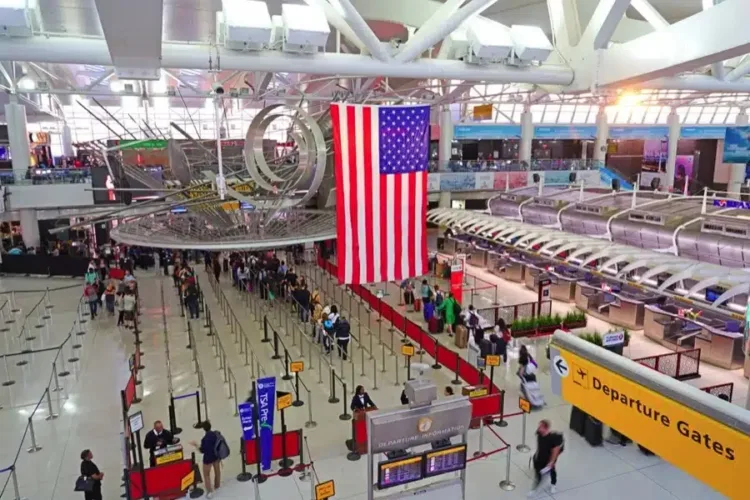 Aeropuerto jfk aplicará controles sanitarios por ébola a pasajeros de varios países