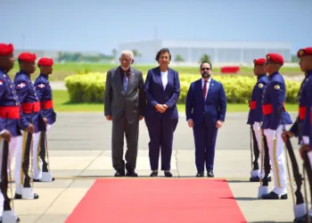 Presidenta de surinam arribó a rd para agotar agenda oficial con abinader
