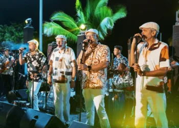 Grupo bonyé atrae a más de 4 mil personas en concierto para las madres
