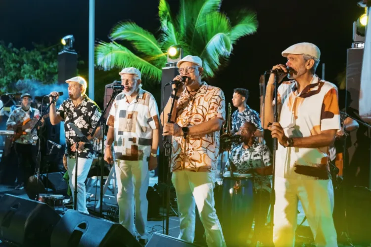 Grupo bonyé atrae a más de 4 mil personas en concierto para las madres