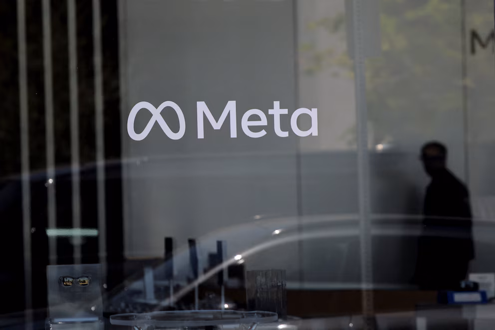 Janelle gale, responsable de recursos humanos, había solicitado a los empleados de meta que realizaran sus tareas de forma remota. Reuters/daniel cole