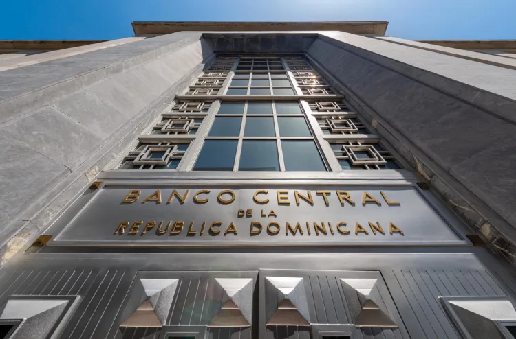 Banco central mantiene su tasa de política monetaria en 5. 25 % anual