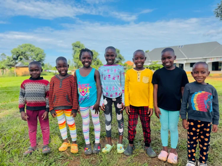 Masaka kids africana lanza su primer álbum en español coincidiendo con el día de la diversidad cultural