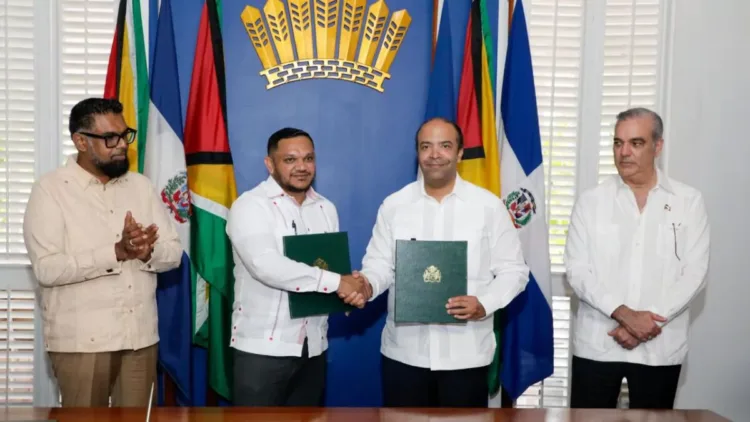 Rd y guyana firman contrato para exploración de petróleo en bloque berbice