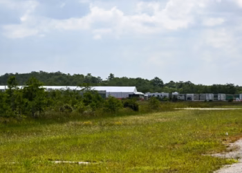Cierran «alligator alcatraz», el polémico centro de detención de inmigrantes en florida
