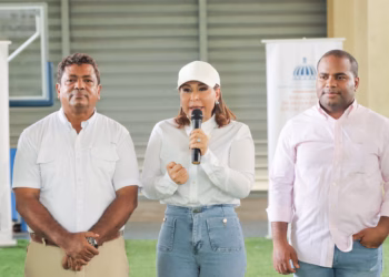 Supérate entrega bono de emergencia a familias afectadas por las lluvias en el gran santo domingo