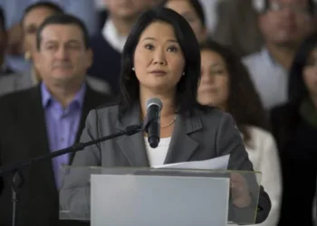 Keiko Fujimori supera a Roberto Sánchez por 2.3 puntos al 85 % del escrutinio en Perú Keiko fujimori supera a roberto sánchez por 2. 3 puntos al 85 % del escrutinio en perú