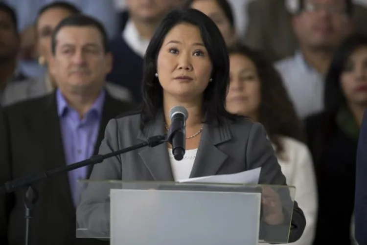 Keiko fujimori supera a roberto sánchez por 2. 3 puntos al 85 % del escrutinio en perú