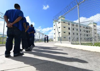 Seguridad de Las Parras arresta a mujer que intentaba introducir sustancia prohibida Seguridad de las parras arresta a mujer que intentaba introducir sustancia prohibida