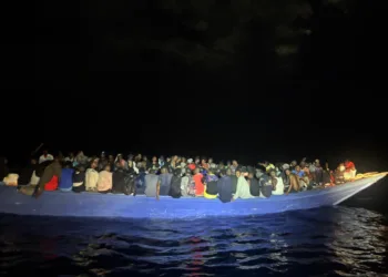 Estados unidos intercepta embarcación con 240 haitianos