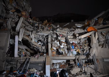 View of a collapsed building following an earthquake in caracas on june 24, 2026. Two earthquakes of magnitude 7. 2 and 7. 5 struck the same area of venezuela on the evening of june 24, causing buildings to collapse, according to the united states geological survey (usgs) and afp journalists. The quakes drove residents of the capital, caracas, into the streets. (photo by juan barreto / afp)