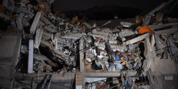 View of a collapsed building following an earthquake in caracas on june 24, 2026. Two earthquakes of magnitude 7. 2 and 7. 5 struck the same area of venezuela on the evening of june 24, causing buildings to collapse, according to the united states geological survey (usgs) and afp journalists. The quakes drove residents of the capital, caracas, into the streets. (photo by juan barreto / afp)