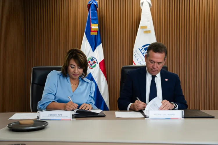 Mivhed y sector financiero facilitarán acceso a vivienda a familias sin historial crediticio