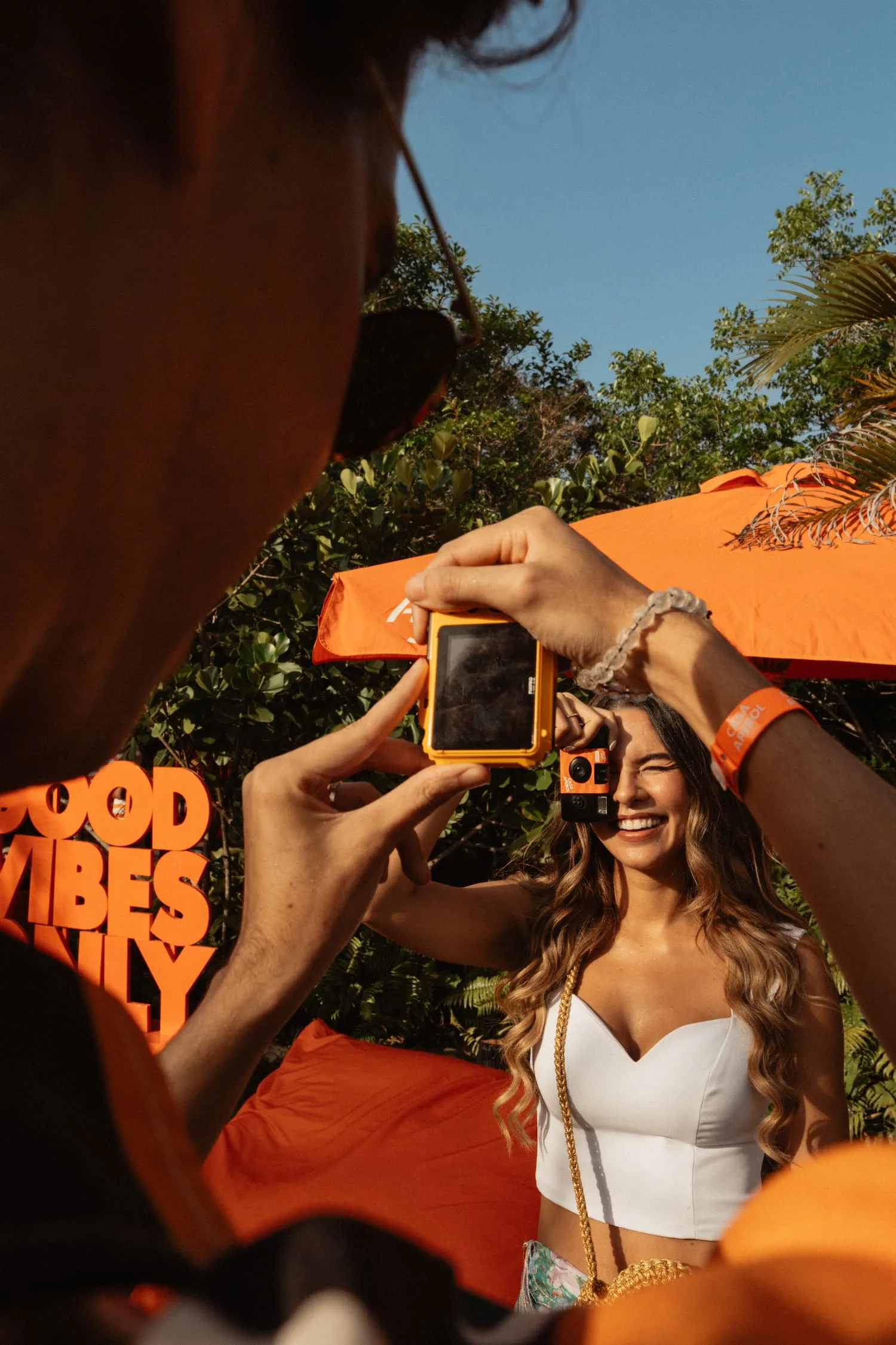 Casa aperol reúne a más de 500 personas en su primera edición en santiago