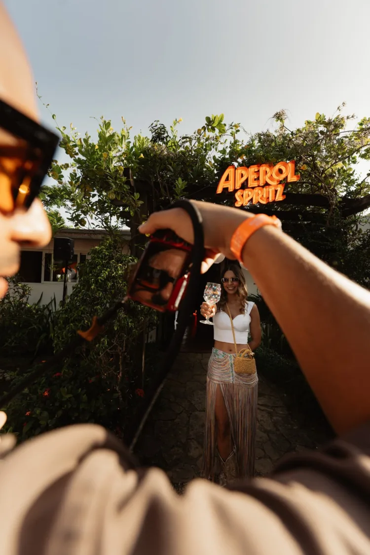 Casa aperol reúne a más de 500 personas en su primera edición en santiago