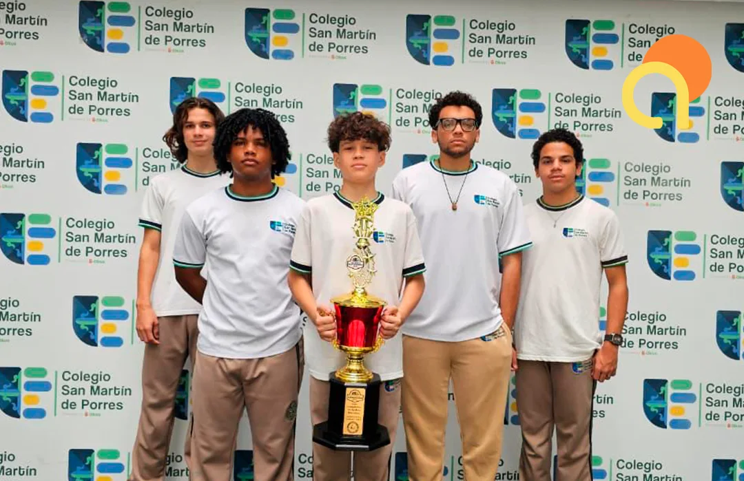 Estudiantes del san martín de porres conquistan el primer lugar en ajedrez frente a colegios de santo domingo este
