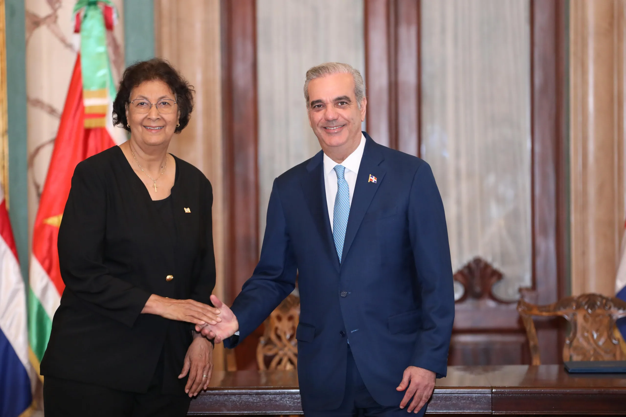 Rd y surinam firman acuerdos de cooperación y alianzas estratégicas en el sector turístico, agricultura e inversión privada