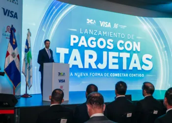 Abinader encabeza lanzamiento de plataforma de pagos con tarjetas de la dirección de aduanas
