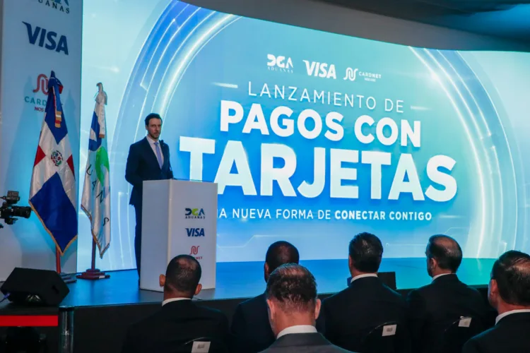 Abinader encabeza lanzamiento de plataforma de Pagos con Tarjetas de la Dirección de Aduanas Abinader encabeza lanzamiento de plataforma de pagos con tarjetas de la dirección de aduanas