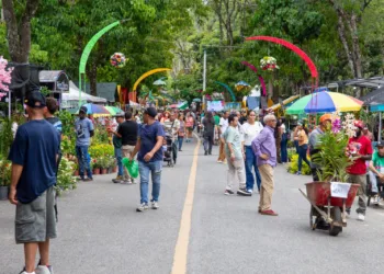 Festival de las Flores en Jarabacoa dinamiza la economía local y el ecoturismo Festival de las flores en jarabacoa dinamiza la economía local y el ecoturismo