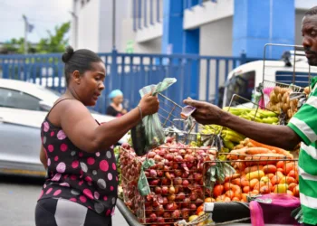 Precios de alimentos suben en mercados y comerciantes advierten alzas