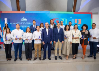Abinader asume la presidencia del sistema nacional de ética juvenil