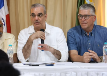 Abinader escucha demandas de ganaderos de duvergé y respalda sector