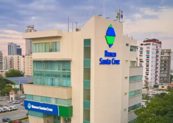 Banco santa cruz se integra a programa de visa para impulsar el comercio con inteligencia artificial