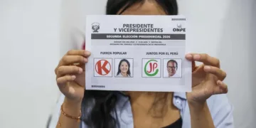 Perú vota en segunda vuelta para elegir a su nuevo presidente entre keiko fujimori y roberto sánchez