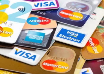 Las tarjetas de crédito son herramientas clave, pero requieren uso inteligente Las tarjetas de crédito son herramientas clave, pero requieren uso inteligente