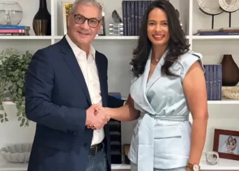 Gonzalo castillo designa a carolina wegmuller como coordinadora nacional de juventud de su proyecto presidencial