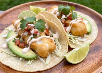 ¡crujientes y deliciosos! Aprende a preparar tacos de pescado y palta en solo 25 minutos