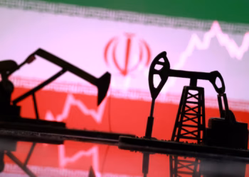 EEUU lanza ataques contra objetivos en Irán tras incidentes en el estrecho de Ormuz; petróleo supera el 5 % de alza Eeuu lanza ataques contra objetivos en irán tras incidentes en el estrecho de ormuz; petróleo supera el 5 % de alza
