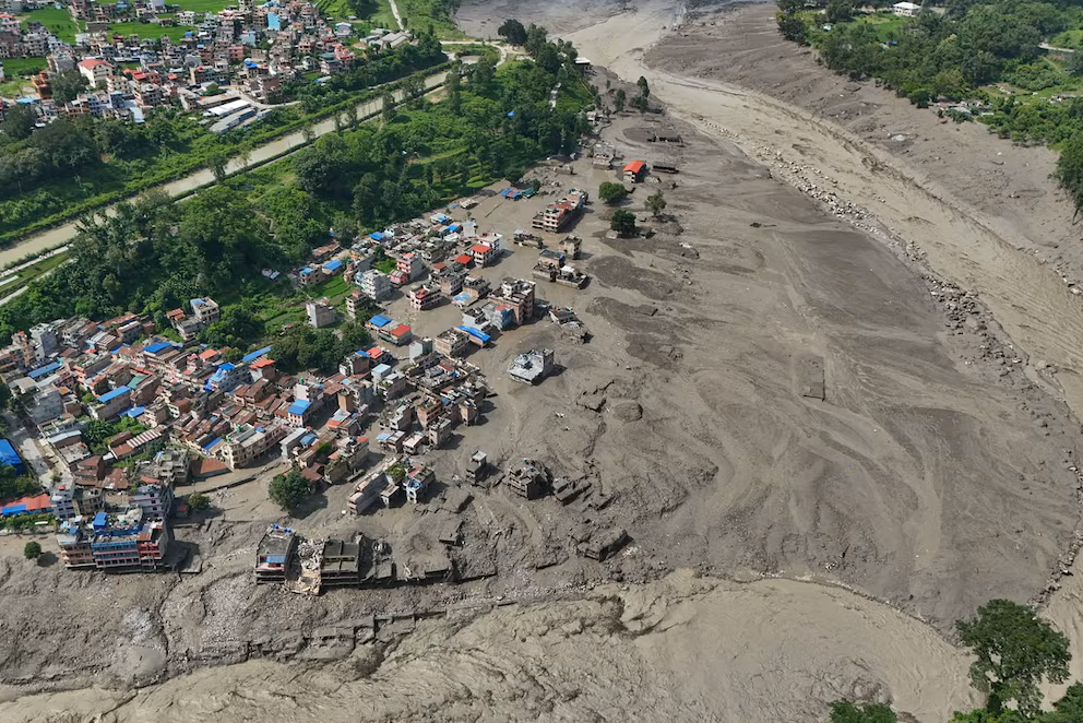 Riada ha dejado 359 fallecidos en Nepal Riada ha dejado 359 fallecidos en nepal
