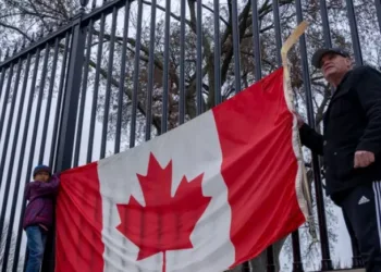Estados unidos eleva al 50 % aranceles a productos de canadá