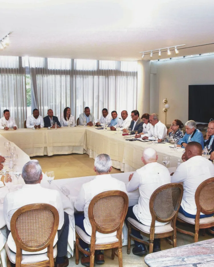 Abinader anuncia rd$9,000 millones para ampliar el acueducto cibao central
