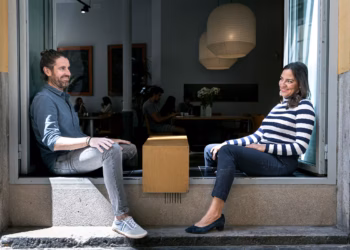 Parejas que viven en casas separadas estabilidad