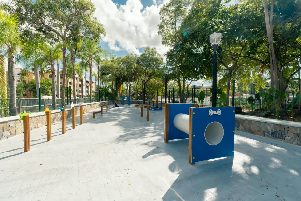 Parque núñez de cáceres avanza en su transformación con nuevas áreas recreativas